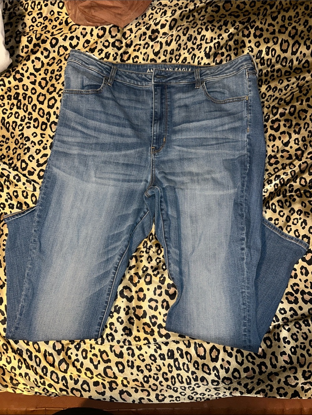 American Eagle Outfitters Light Wash Jeans